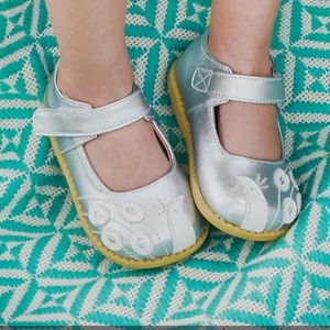 Livie and Luca Shoes-Peacock in platinum leather